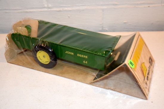 Original John Deere No.44 Toy Spreader In Bubble Box, Like New