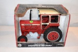 Ertl 2000 Collector Edition International 856 Tractor, 1/16th Scale With Box, Box Has Wear