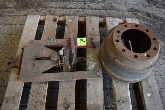 Rear AG Hitch, Brake Drum Used