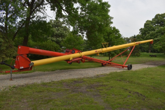 Westfield MK 130-61 Plus Swing Hopper, Hyd Lift, 13”x 61’, 540PTO, Double Auger Hopper