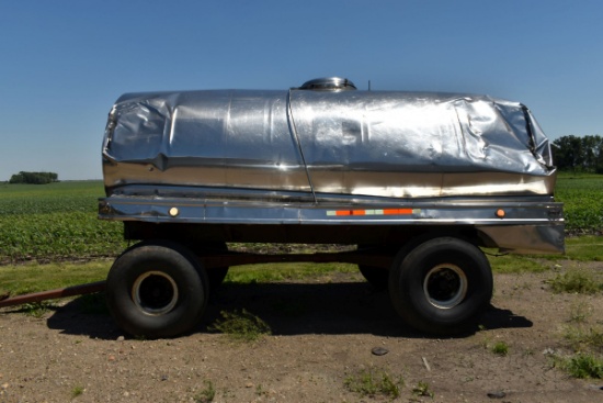 2600 Gallon Stainless Steel Tanker/Water Wagon On E-Z Trail 12 Ton Gear With Rear Brakes