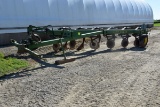 John Deere 2700 Plow 6x18s, Adjustable On-Land Hitch