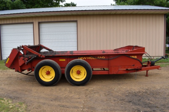 New Holland 185 Manure Spreader, Tandem Axle, Top Beater, Slop Gate, 540PTO, Poly Floor, SN: 1015805