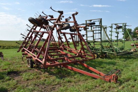 International 4600 Vibra Shank Field Cultivator 32.5’, 3 Bar Harrow, Walking Tandems