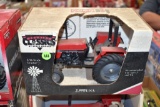 Scale Models 4230 Case IH Tractor, 1/16th Scale With Box, Box Has Damage