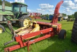 New Holland 790 Forage Chopper, 1000PTO,Metal  Alert, Hydraulic Spout, Monitor, With 2 Row  30