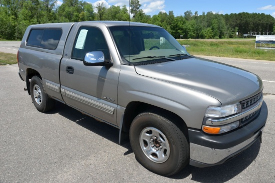 2001 Chev 1500 LS 2WD, V8, Auto Pickup, (Rusty) 160,967 Miles