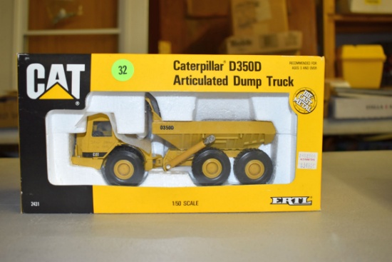 Ertl Cat D350D Articulated Dump Truck, 1/50th, In Box