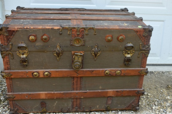 Flat Top Trunk