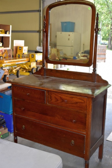 Princess Style Dresser With Mirror