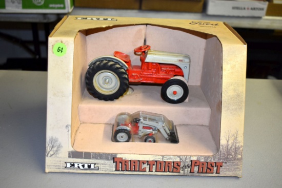 Ertl Ford 8N Tractors Of The Past Set, 1/16th & 1/64th scale, In Box