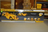 1st Gear Construction Pioneers International Harvester 433 Dual Engine Pay Scraper, 1/25th scale, In