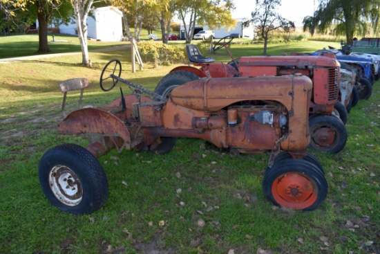 Allis-Challmers C Tractor, N/F, Fenders, Parts Tractor, Missing Some Parts (Head)