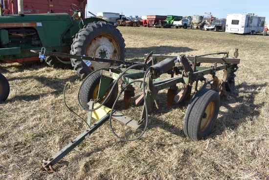 John Deere 3 Bottom Plow, Coulters, Lift  Cylinder