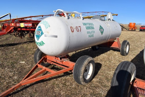 1000 Gallon Anhydrous NH3 Tank On Running  Gear With Flotation Tires
