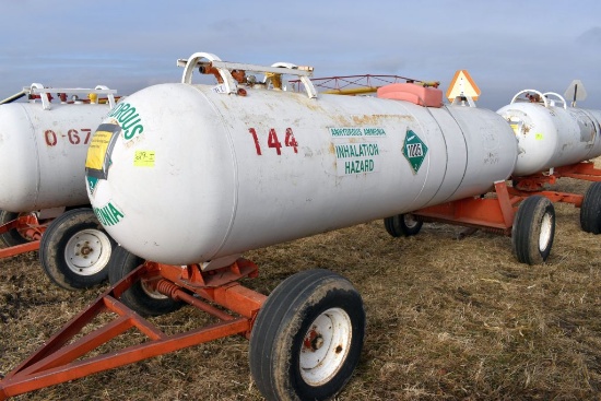 1000 Gallon Anhydrous NH3 Tank On Running  Gear With Flotation Tires