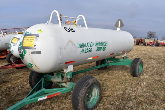 1000 Gallon Anhydrous NH3 Tank On Running  Gear With Flotation Tires