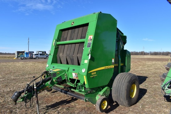 2013 John Deere 569 Mega Wide Plus Round  Baler, Wide Pickup, Push Bar, Net Or Twine  Tie, 11,344 Ba