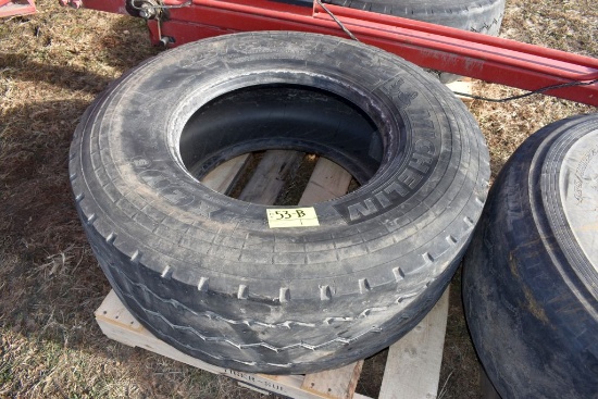 22.5 Floatation Tire