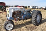 Ford 4000 Select-O-Matic Gas Tractor, Clam  Shell Fenders, 3pt., 540PTO, 14.9x28 Tires,  Does Not Ru