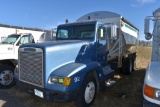 1992 Freightliner Fertilizer Tender Truck, 9  Speed Eaton, 60 Series Detroit, Tandem Axle,  Twin Scr