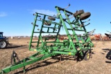 John Deere 980 Field Cultivator, 30.5',  Walking Tandems, Depth Control