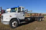 2000 Freightliner Tandem Axle Straight Truck,  Fenders, Cat 3126 Engine, Eaton 10 Speed,  256