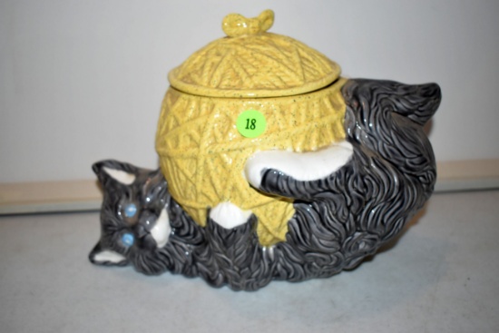 Cat With Yarn Ball Cookie Jar, no box