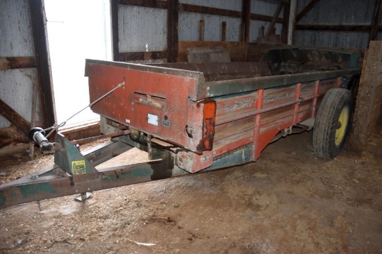 New Idea Single axle manure spreader, 540 PTO, Single Beater, wood floors and sides,