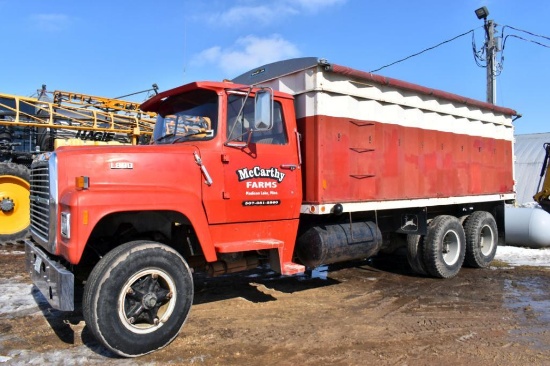 1974 Ford L800 Tandem Axle Grain Truck, V8 Gas Twin Stick 5x3 Speed, With 18' Steel Box & Hoist,