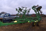 John Deere 960 Field Cultivator, 30.5', Walking T