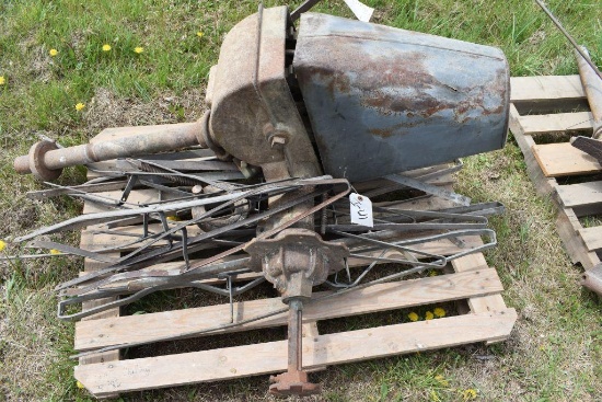 Two Pallets of Assorted 10' Challenger Windmill and Tower Parts