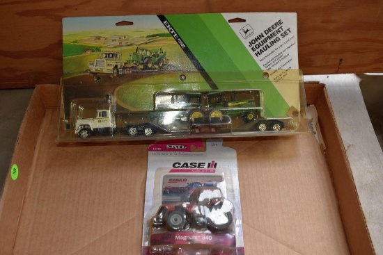 John Deere Equipment Hauler System, Ertl 5502, 1/64 Scale & Ertl Magnum 340 Case 1/64 Scale on card