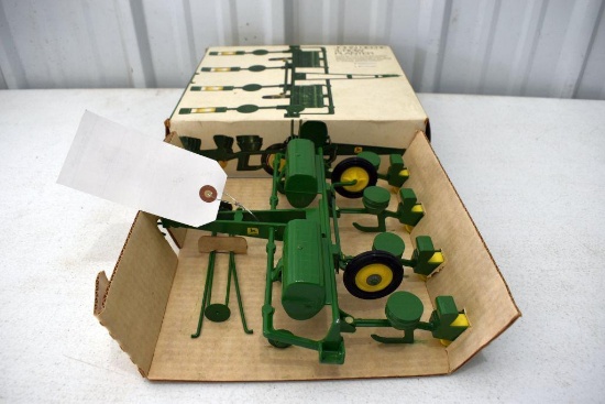 Original Ice Cream Box Ertl John Deere 4 Row Planter, With cardboard insert, Box in good condition