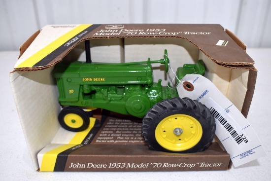 Ertl John Deere 70 Row Crop Tractor N/F, 1/16 scale with box