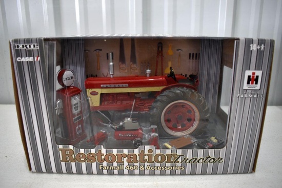 Ertl Farmall 460 Restoration Tractor 1/16 scale in box