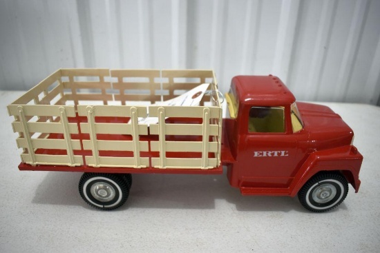 Ertl 1970's Livestock Truck