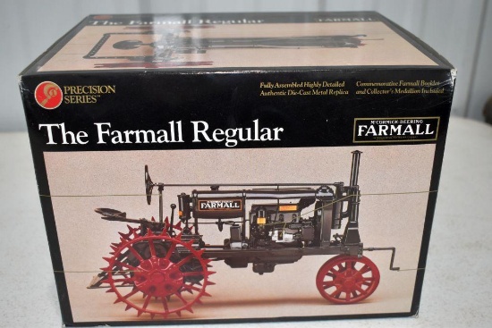 Precision Farmall Regular Tractor 1/16 scale with box