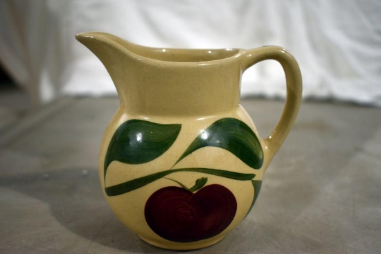 Watt Apple Pitcher #62