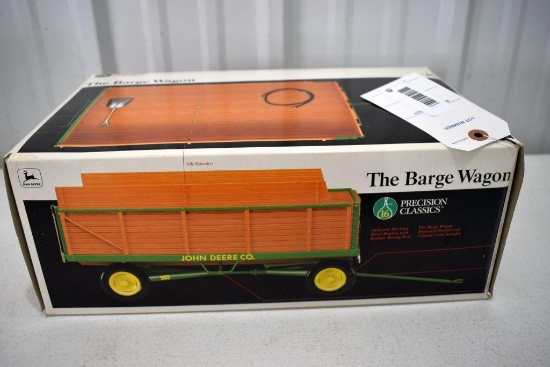 Precision Classics 16 John Deere Barge Wagon with box