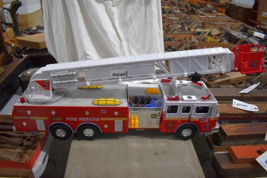 Funrise Tonka Plastic Fire Engine 39" Long