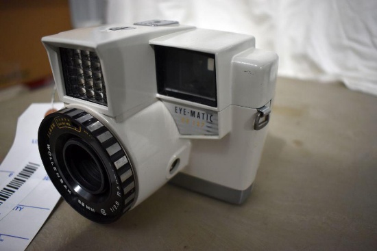 Revere Model EE127 Camera