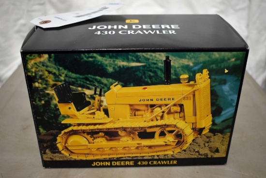 Ertl National Toy Truck'n Construction Show John Deere 4030 Crawler 1/16 Scale