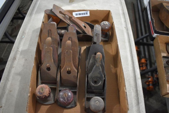 (4) 1 Dunlap, 1 Victor and 2 Unmarked Planes all Smooth Bottom