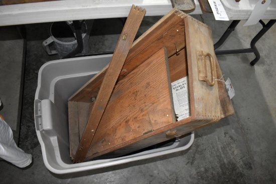 Stanley No 888 Wooden Tool Chest Maybe Missing Parts, Needs Assembly