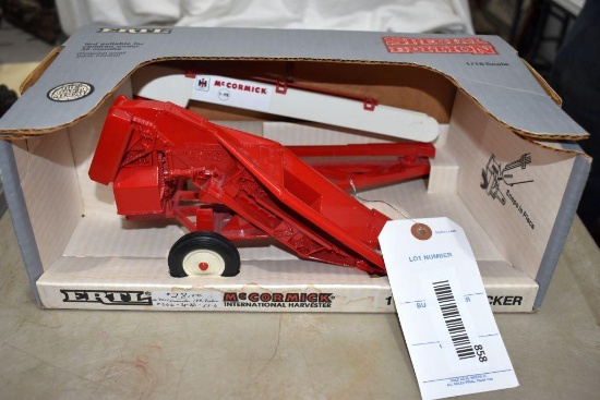 Ertl McCormick 1-PR Corn Picker, Special Edition, 1/16th scale, with box