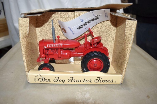 Ertl Toy Tractor Times 1991 Farmall A Tractor, 1/16, with box
