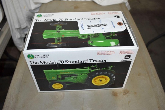 Precision Classics 23 John Deere 70 Standard Tractor, with box