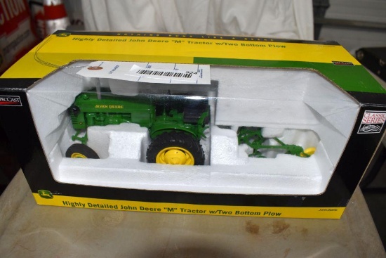 Spec Cast John Deere M Tractor with Two Bottom Plow, 1/16 with box
