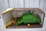 Ertl John Deere 12A Pull Type Combine 1/16 scale with box